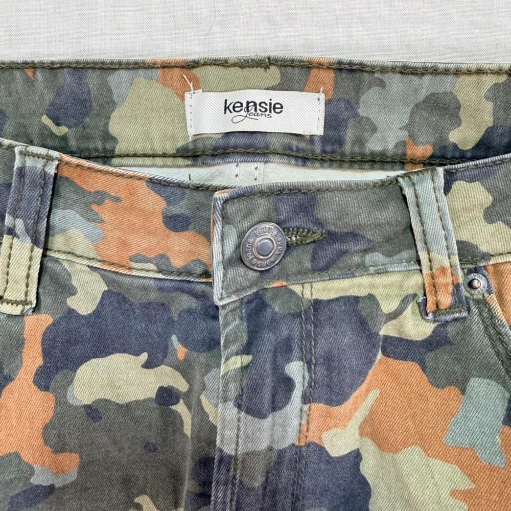 Kensie Jeans Womens Camo Denim Mini Skirt Size 8 29 Frayed Hem Camouflage - Picture 2 of 7